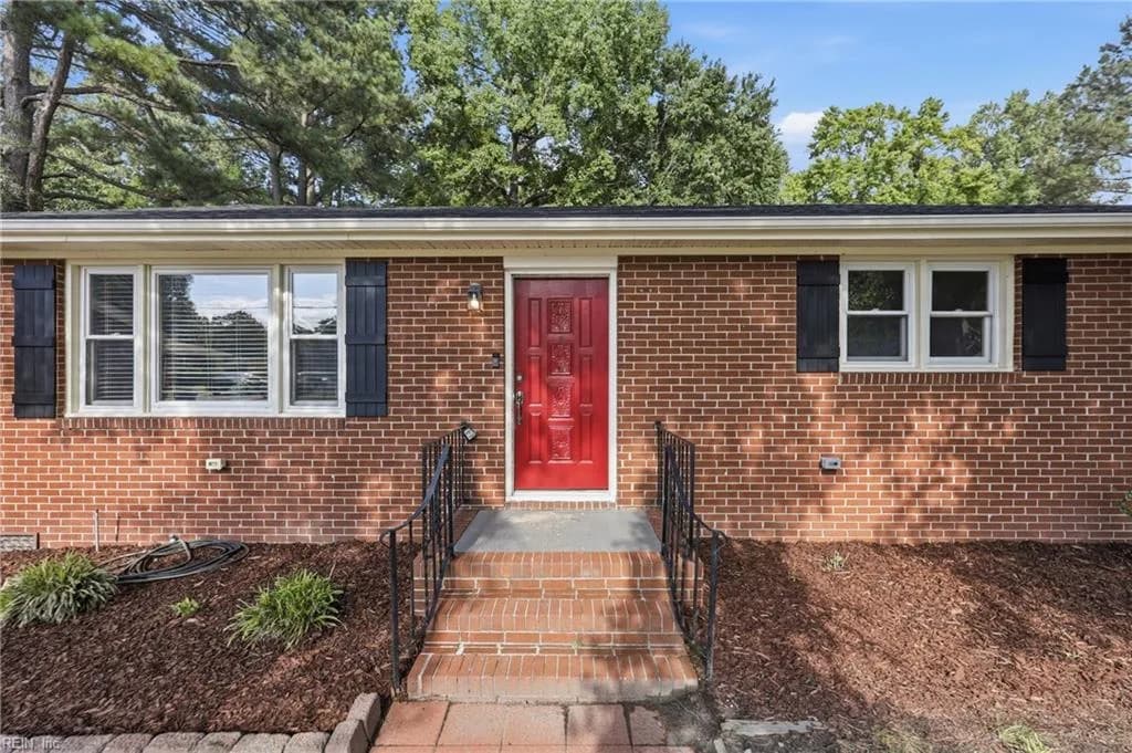 3715 Magnolia DR, PORTSMOUTH VA 23703 - Photo 3