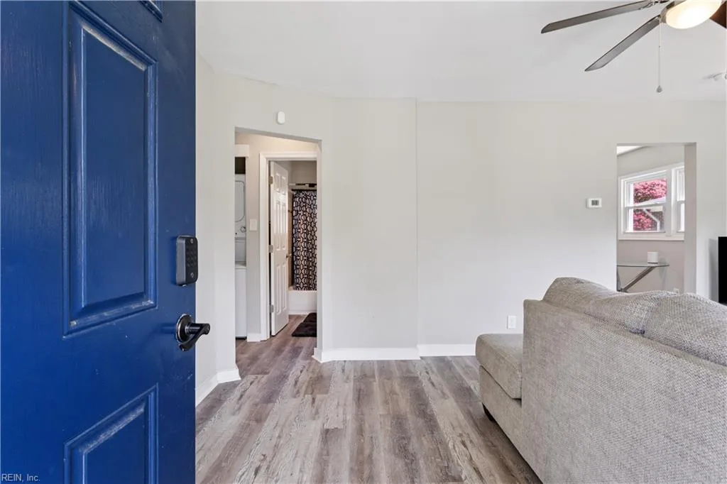 209 Woodstock ST, PORTSMOUTH VA 23701 - Photo 5