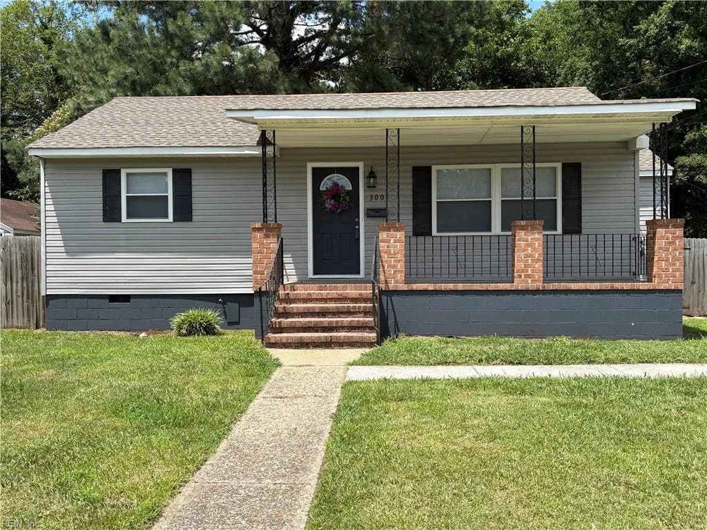 300 Dwight DR, PORTSMOUTH VA 23704 - Photo 3