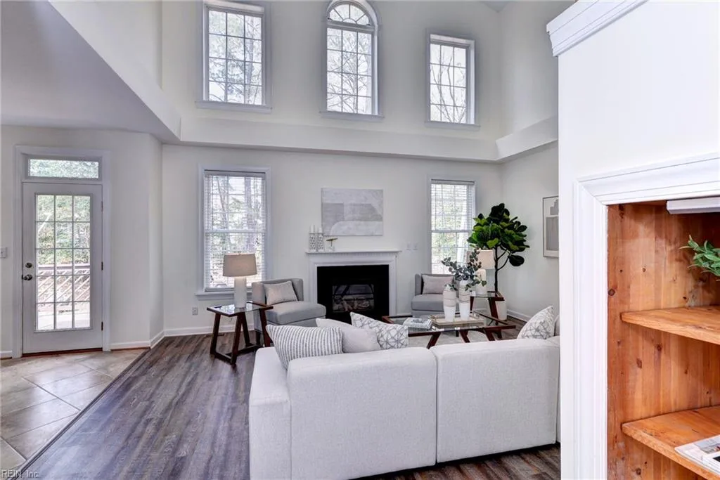 4023 Thorngate DR, WILLIAMSBURG VA 23188 - Photo 5
