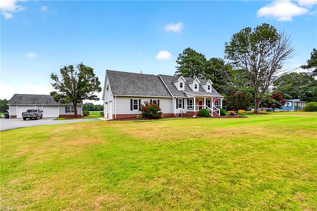 554 Glen Haven DR E, Suffolk — 3 bed Residential, 2,769 sqft