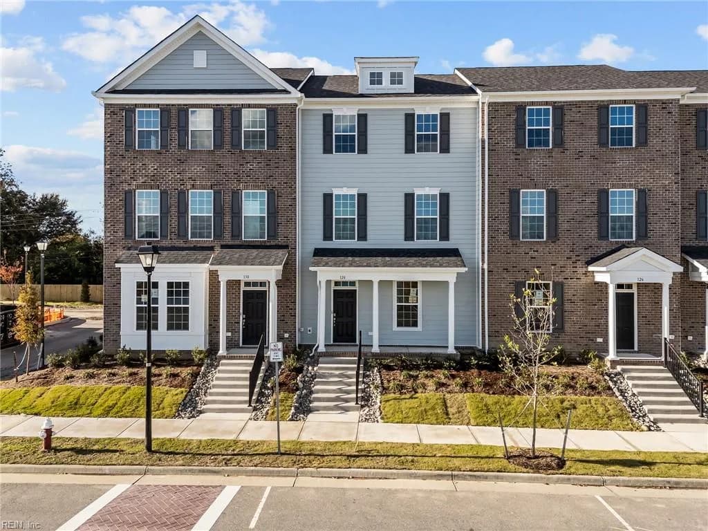 180 Freeman DR, HAMPTON VA 23666 - Main photo
