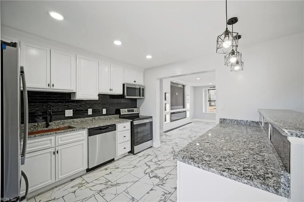 1556 Fairfax DR, VIRGINIABEACH VA 23453 - Photo 5