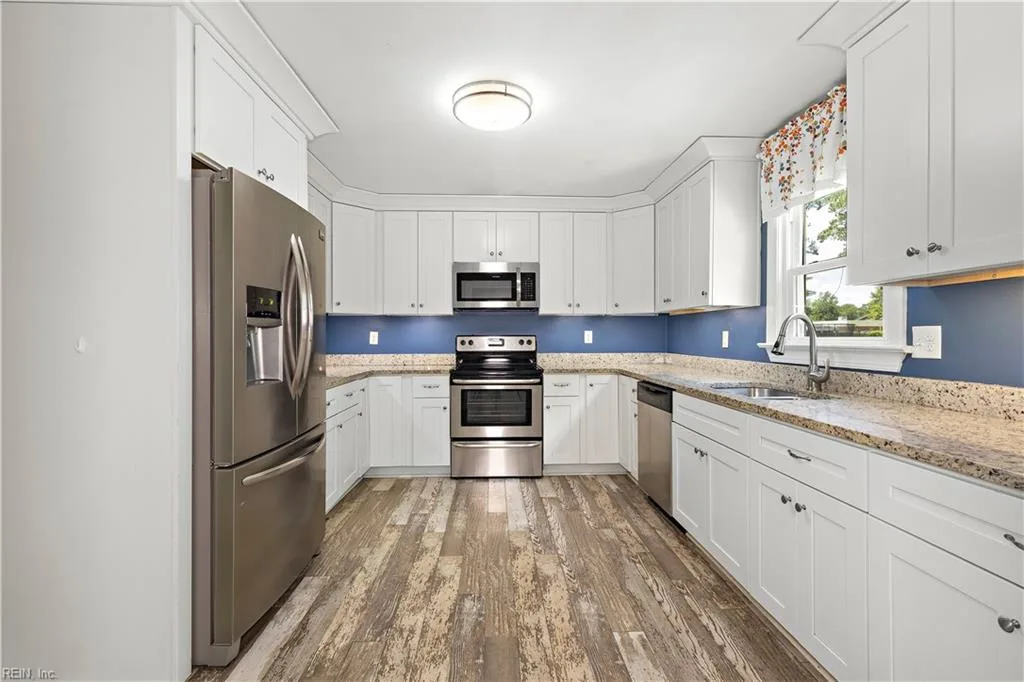 616 Elmhurst LN, PORTSMOUTH VA 23701 - Photo 4