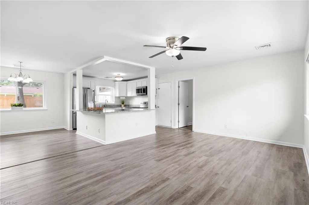 3517 Victoria DR, VIRGINIABEACH VA 23452 - Photo 5