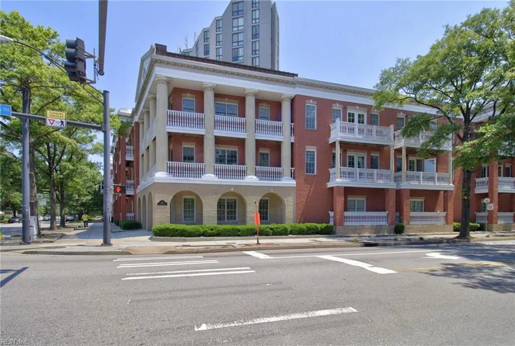450 Princess Anne RD W #202, NORFOLK VA 23517 - Main photo
