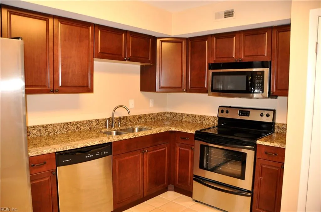 731 Tilden PL, VIRGINIABEACH VA 23454 - Photo 4