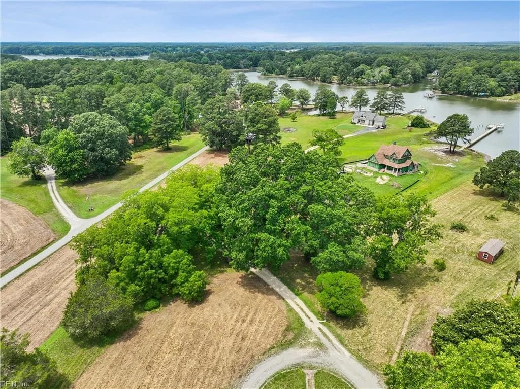 1458 New Point Comfort HWY, MATHEWS VA 23109 - Photo 3