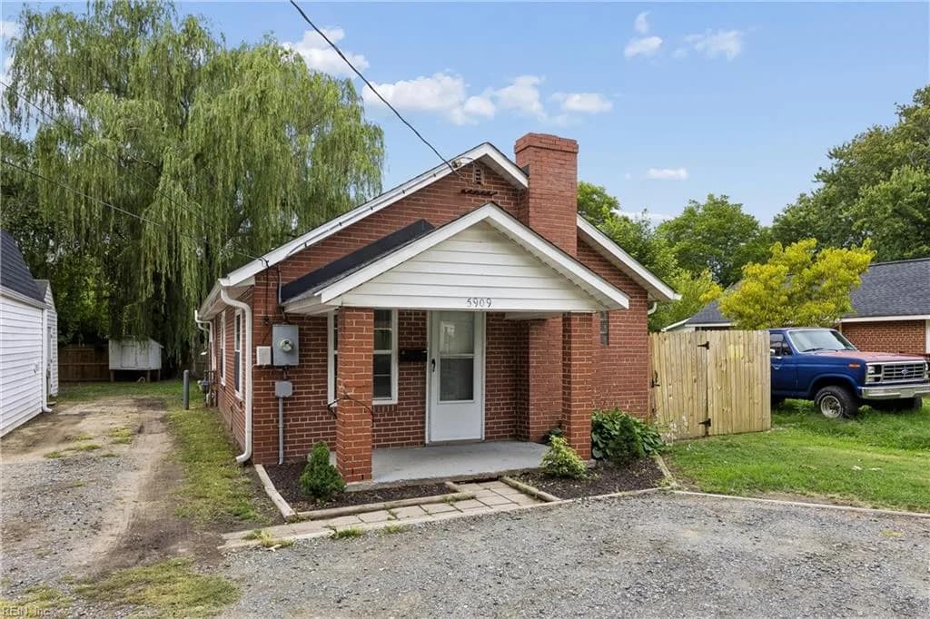 5909 Old AVE, NEWPORTNEWS VA 23605 - Photo 3