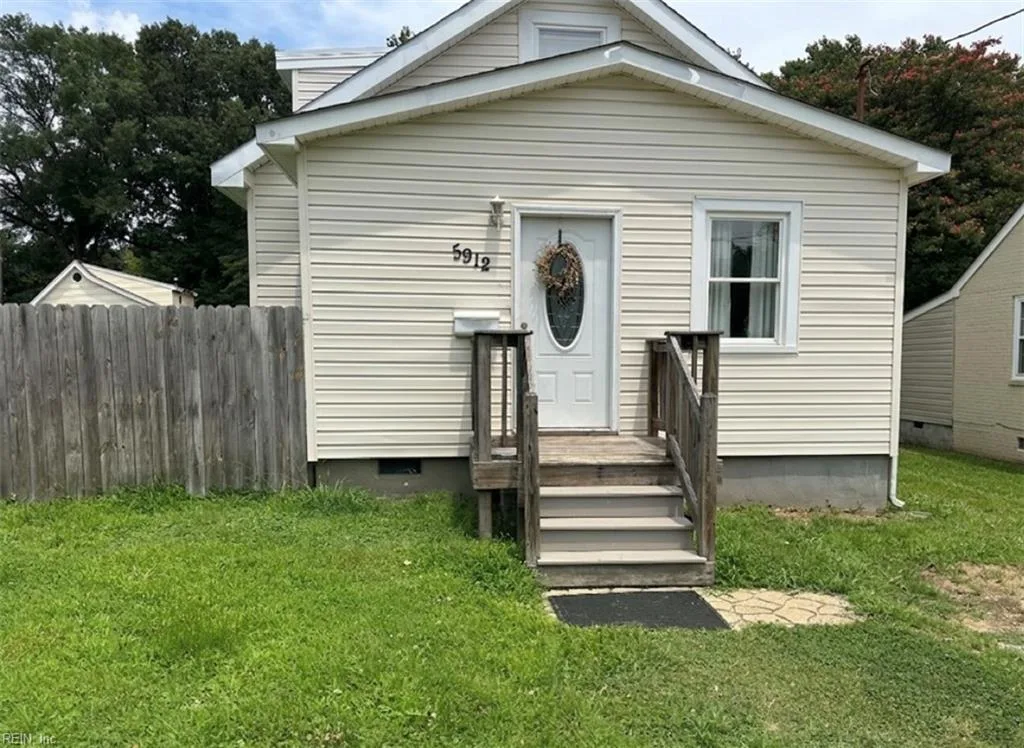 5912 Old AVE, NEWPORTNEWS VA 23605