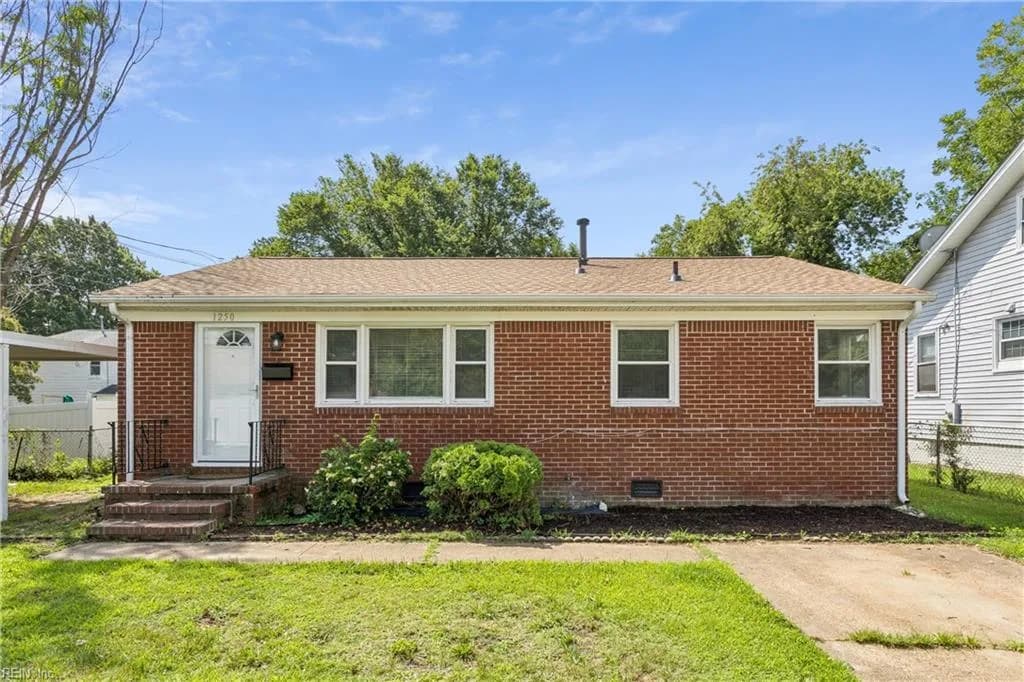 1250 Hampton AVE, NEWPORTNEWS VA 23607 - Photo 2