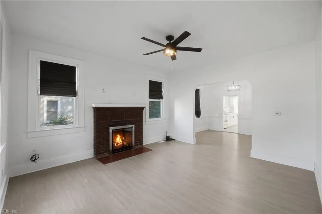118 Cherry AVE, HAMPTON VA 23661