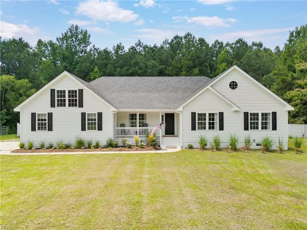 1124 Saint Brides RD W, CHESAPEAKE VA 23322 - Photo 2