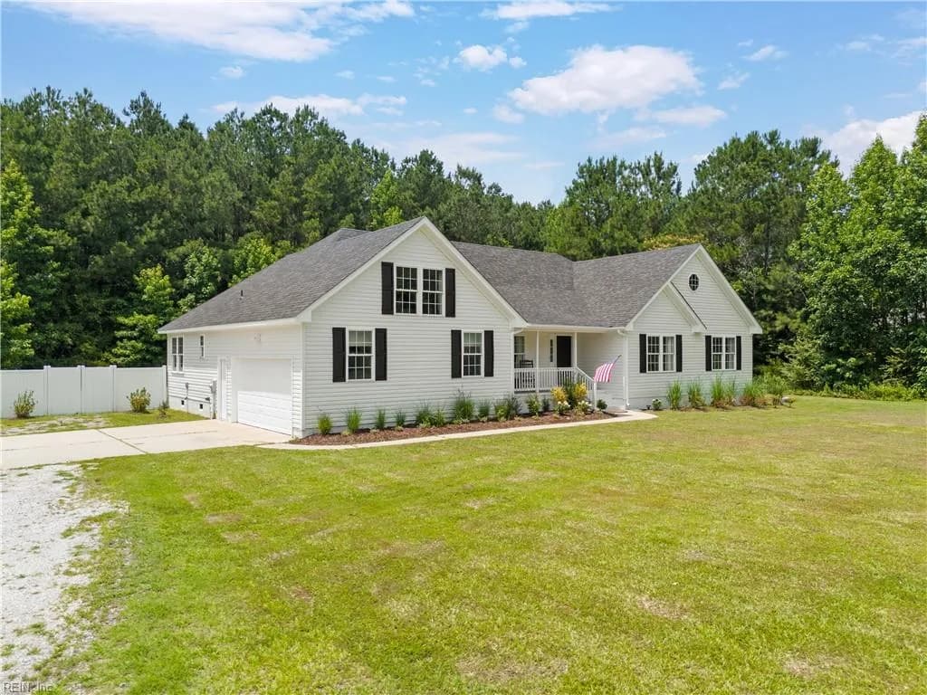 1124 Saint Brides RD W, CHESAPEAKE VA 23322 - Photo 3