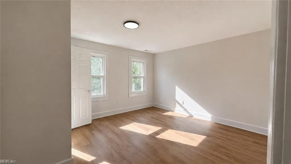 3127 Peronne AVE, NORFOLK VA 23509 - Photo 4