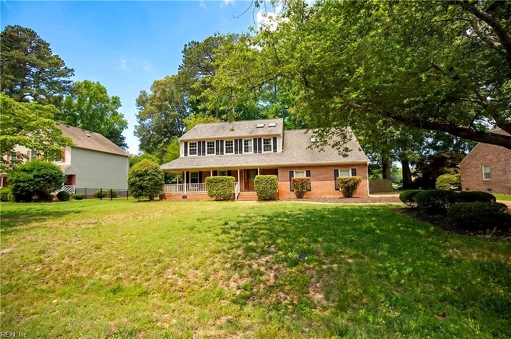 312 Lakeland CRES, YORKTOWN VA 23693 - Photo 3