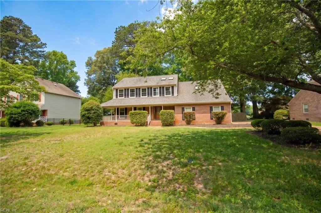 312 Lakeland CRES, YORKTOWN VA 23693 - Photo 3