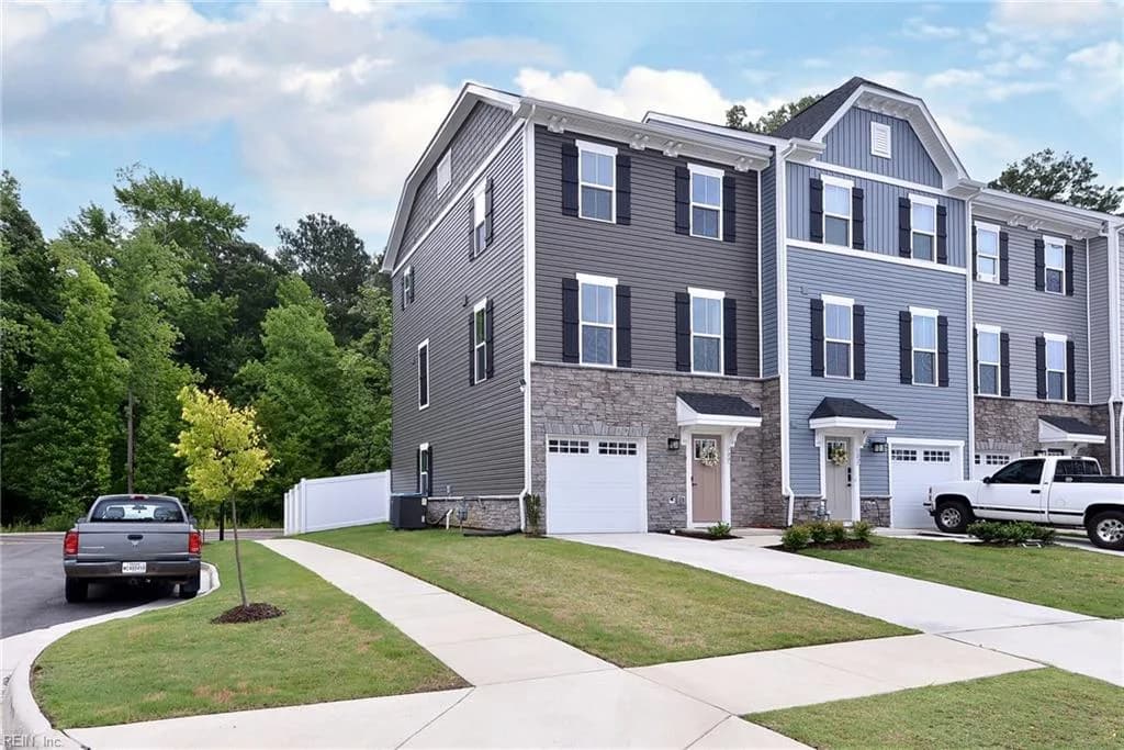 100 Pocosin PATH, POQUOSON VA 23662 - Photo 3