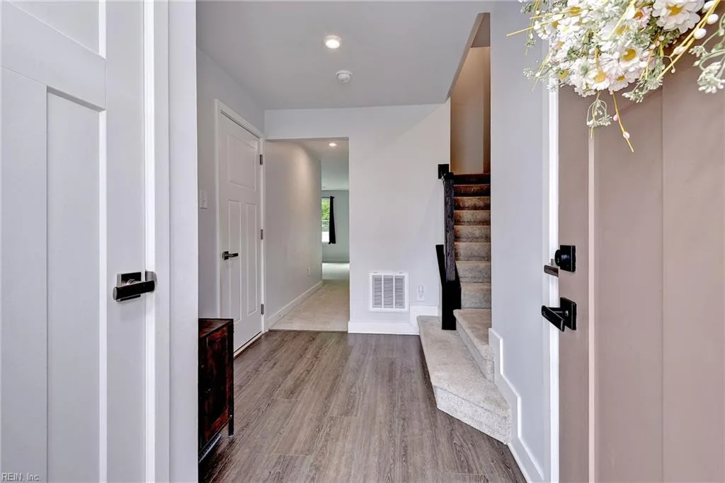 100 Pocosin PATH, POQUOSON VA 23662 - Photo 5
