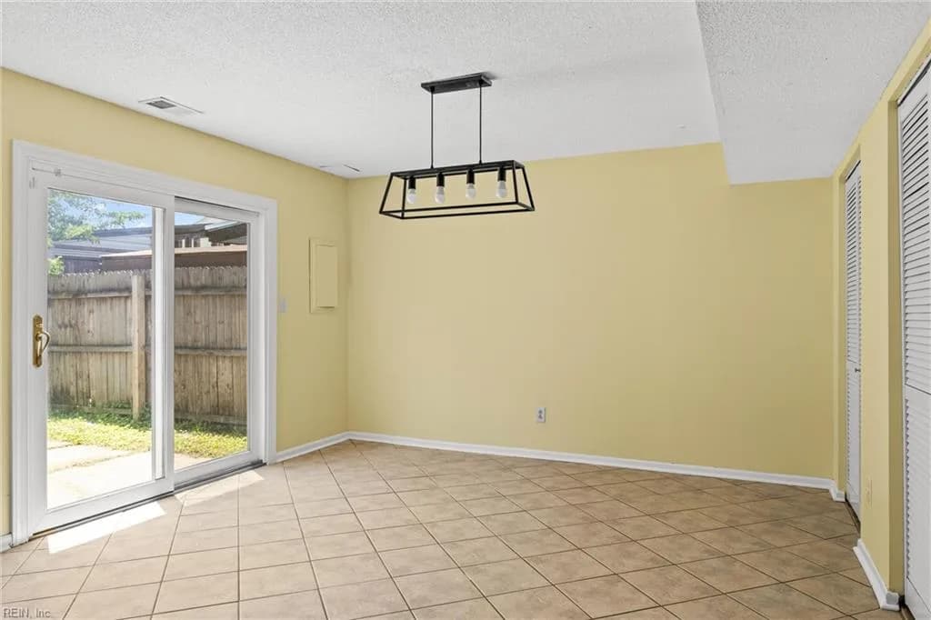 3301 Waterman RD, VIRGINIABEACH VA 23452 - Photo 5