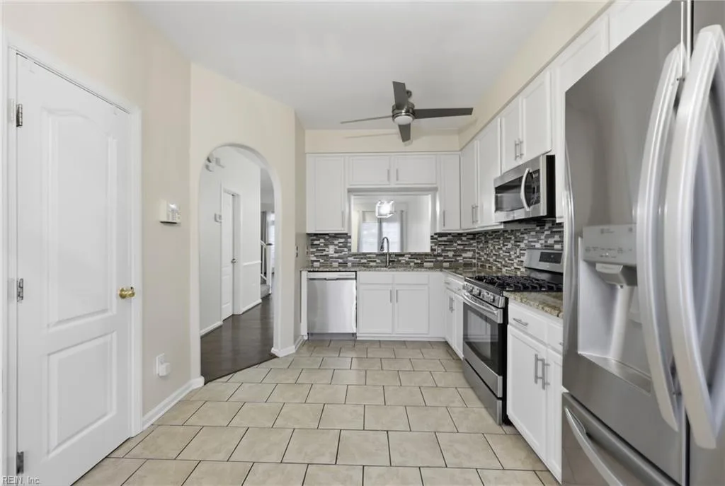 2347 Charing Cross RD, VIRGINIABEACH VA 23456 - Photo 3