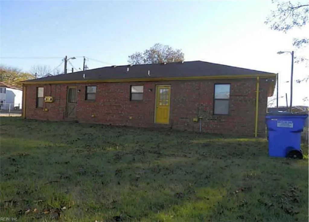 1011 Watson ST #A, NORFOLK VA 23523 - Photo 2