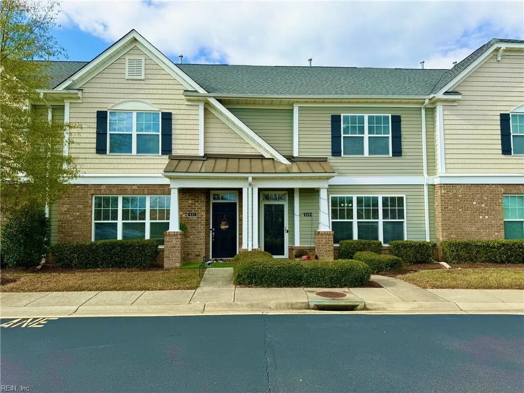 429 Abelia WAY, CHESAPEAKE VA 23322 - Main photo