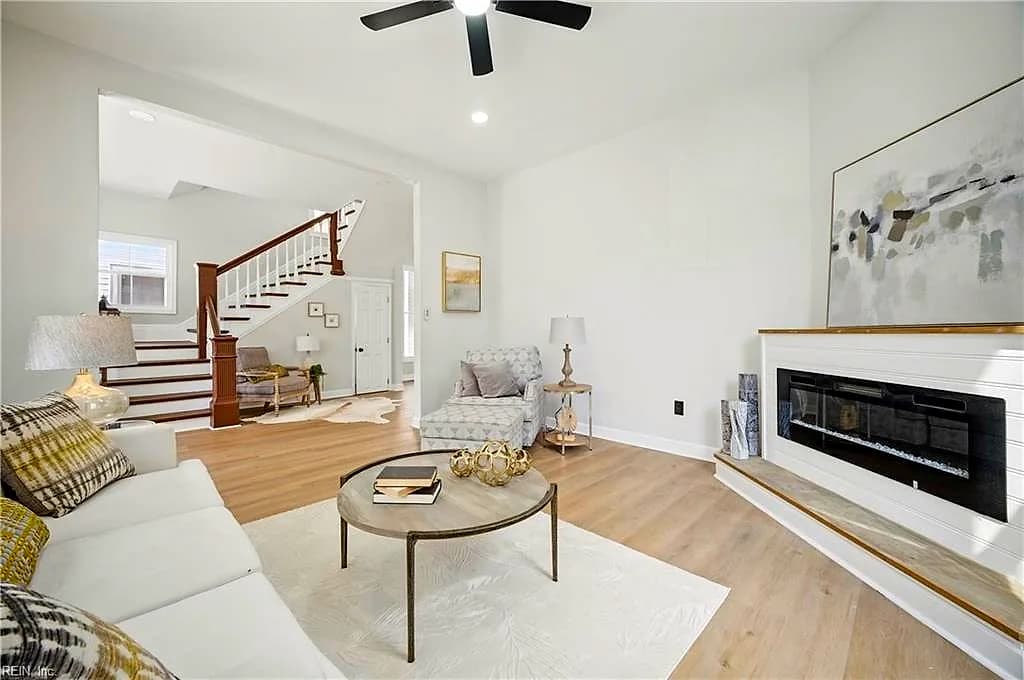208 Clay ST, SUFFOLK VA 23434 - Photo 4