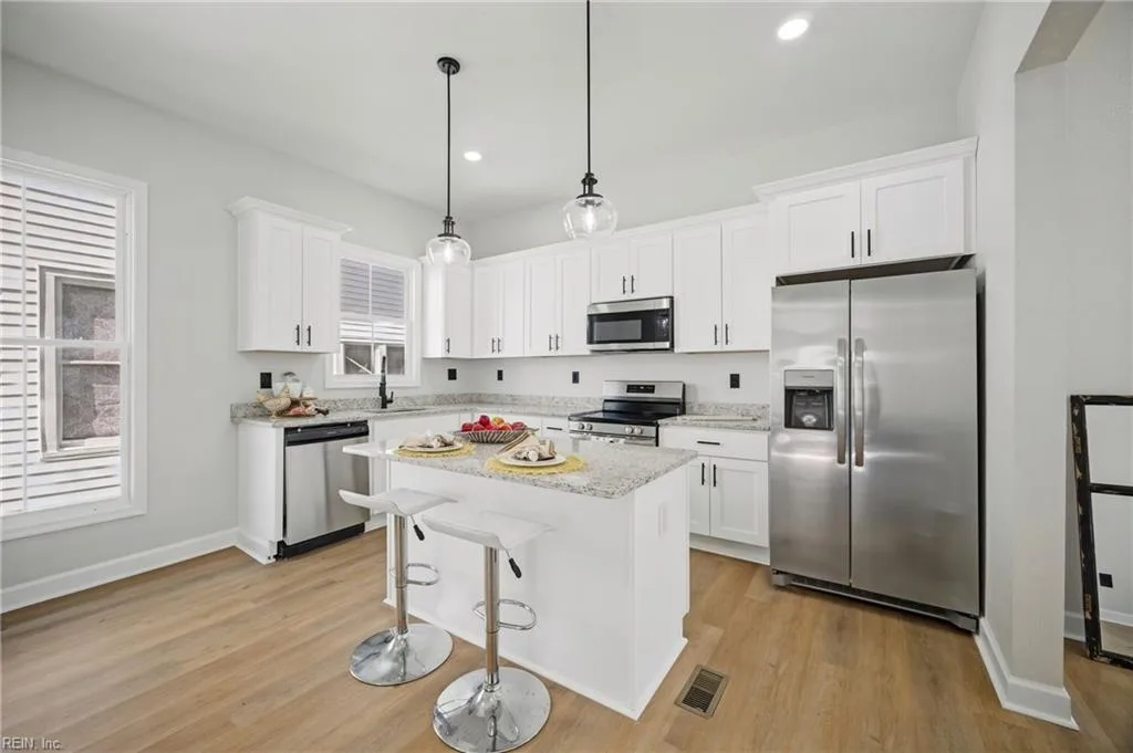 208 Clay St ST, SUFFOLK VA 23434 - Photo 5
