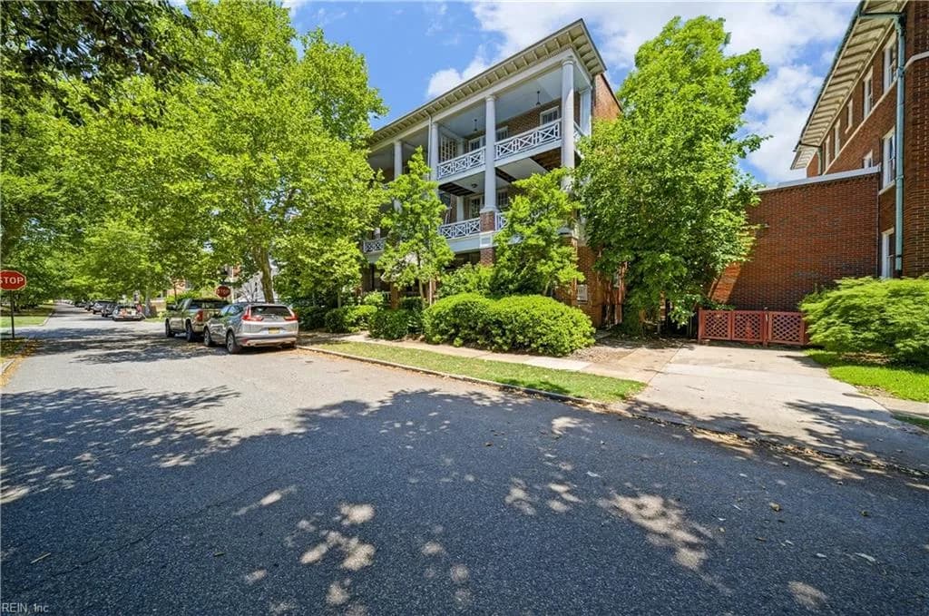 524 Graydon AVE #4, NORFOLK VA 23507 - Photo 2