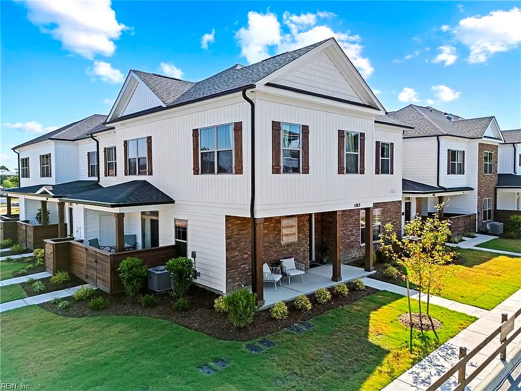 2016 Ashworth WAY, Suffolk — 2 bed Residential, 1,978 sqft