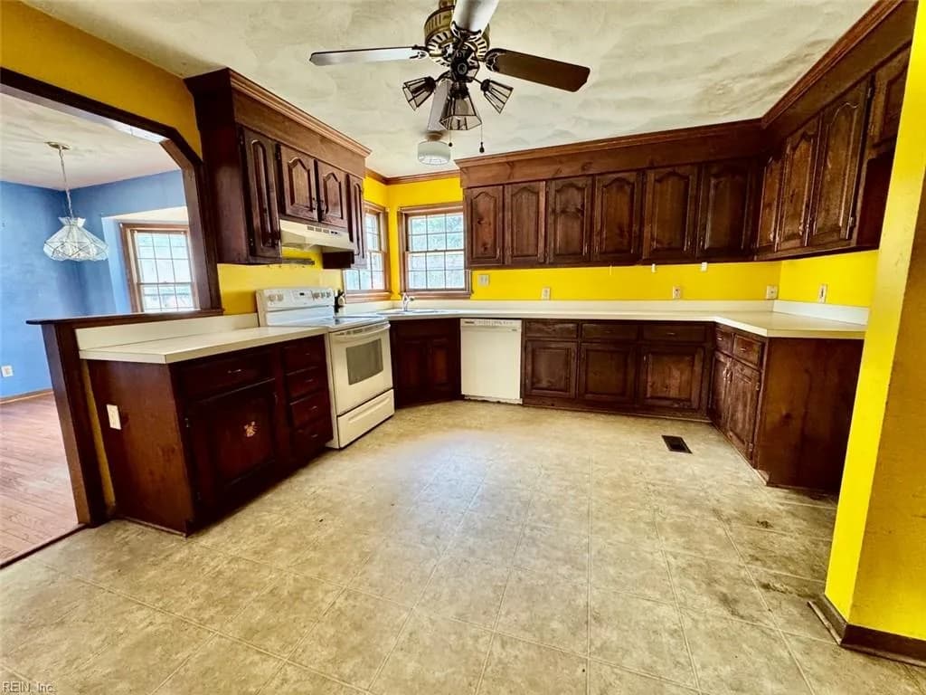 1254 Winfall DR, CHESAPEAKE VA 23323 - Photo 3