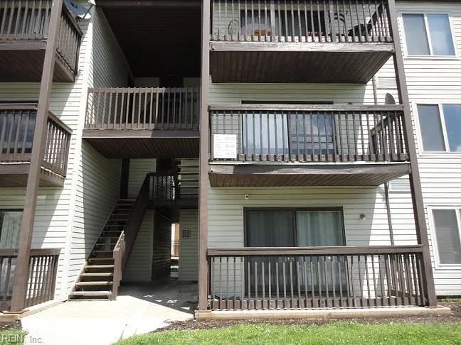 8 Wells CT, HAMPTON VA 23666 - Photo 2