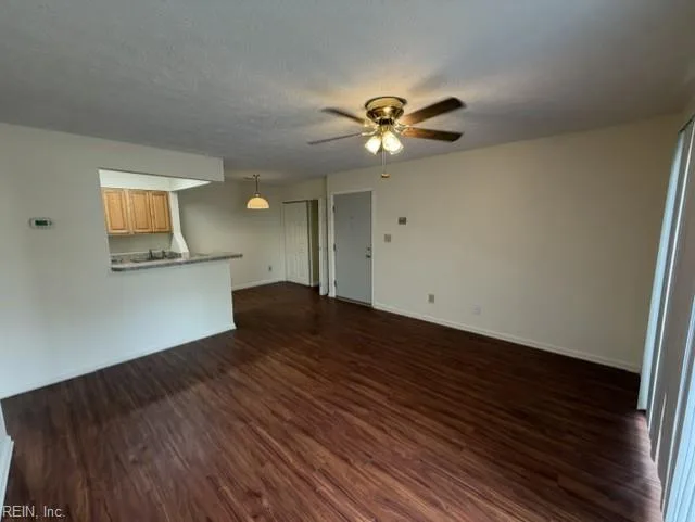 8 Wells CT, HAMPTON VA 23666 - Photo 3