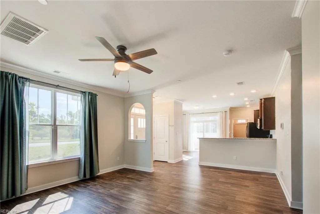 609 Fishers CT, HAMPTON VA 23666 - Photo 5