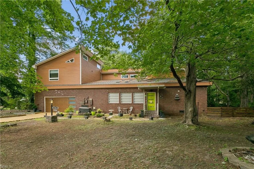 102 Purgold RD, SEAFORD VA 23696