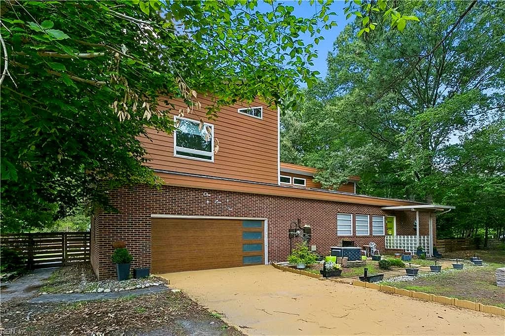 102 Purgold RD, SEAFORD VA 23696 - Photo 3