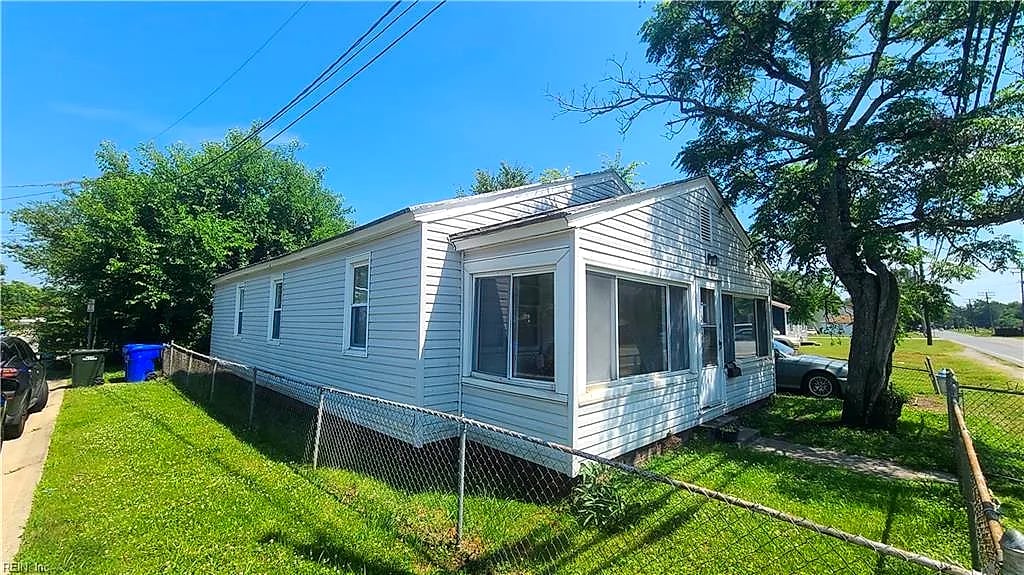 500 Factory ST, Suffolk — 3 bed Residential, 1,247 sqft