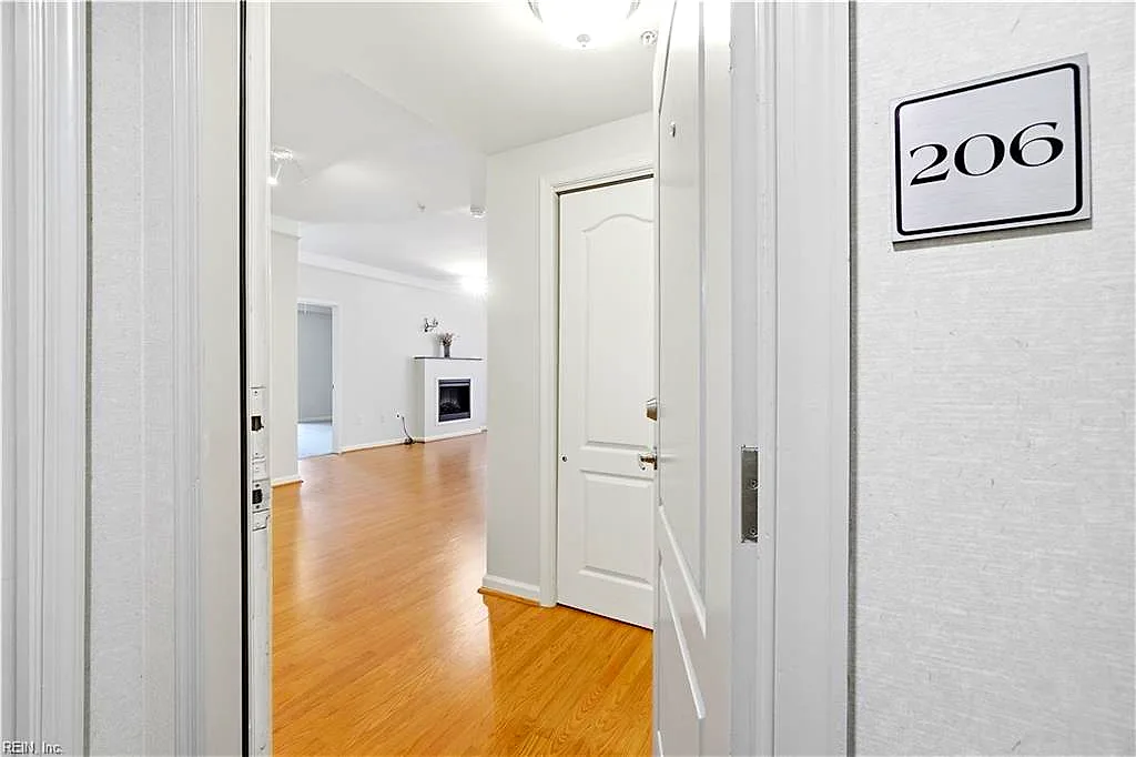 249 W Freemason ST #206, NORFOLK VA 23510