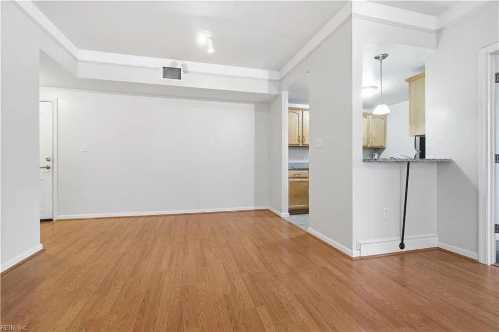 249 W Freemason ST #206, NORFOLK VA 23510 - Photo 5