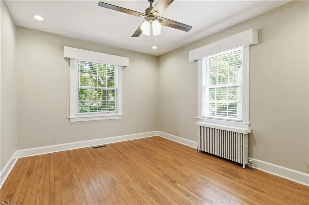 5215 Argall AVE, NORFOLK VA 23508 - Photo 5