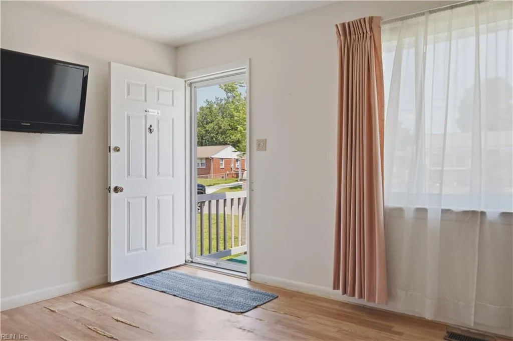 3020 Elbyrne DR, CHESAPEAKE VA 23325 - Photo 4