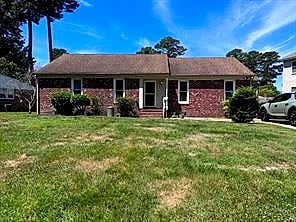 2824 Augusta CIR, VIRGINIA BEACH VA 23453