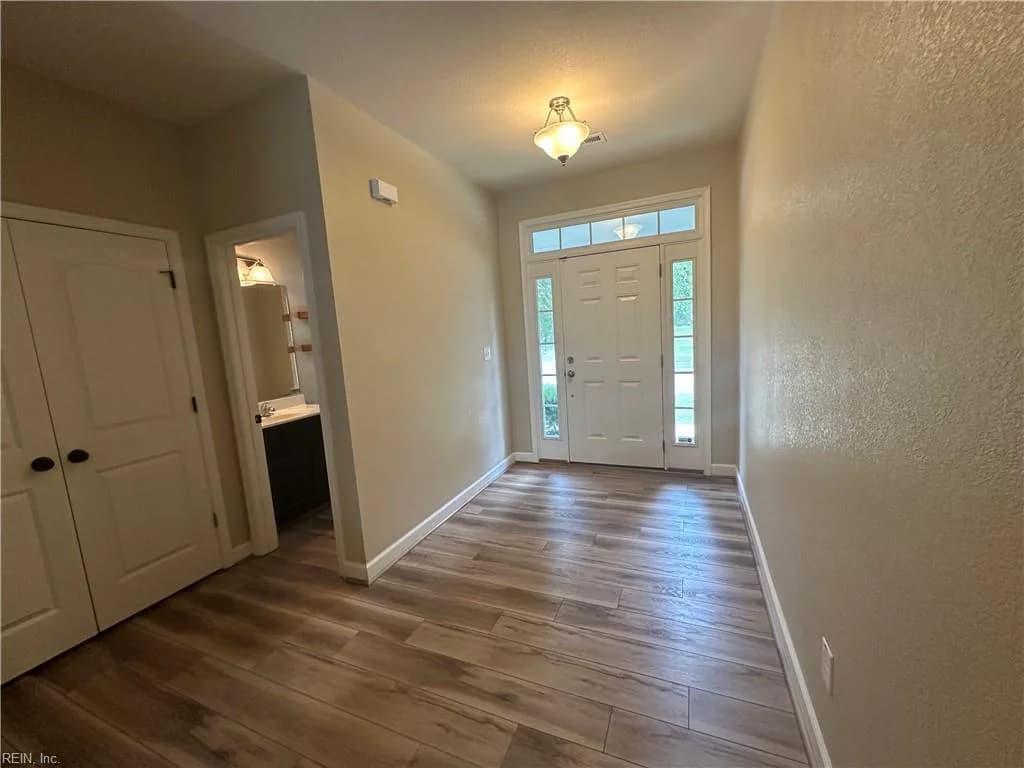 2600 Magnolia Green LOOP, VIRGINIABEACH VA 23456 - Photo 3