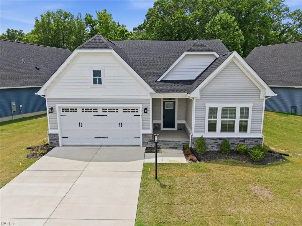 2101 Mainsail DR, CARROLLTON VA 23314