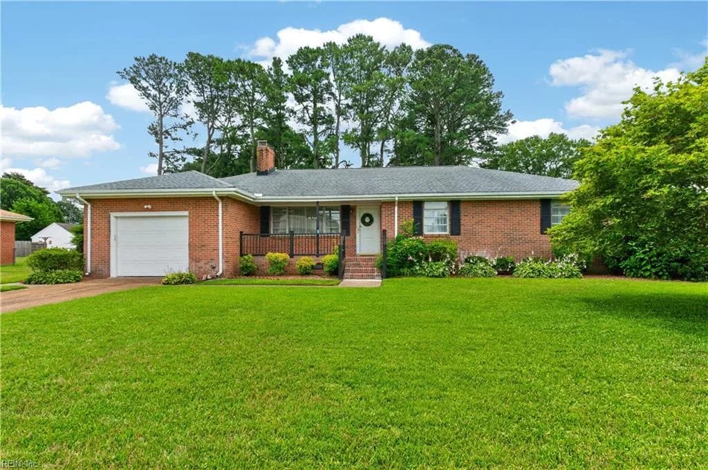 5729 Hawthorne LN, PORTSMOUTH VA 23703 - Main photo