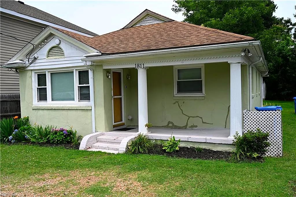 1811 Hoover AVE, CHESAPEAKE VA 23324