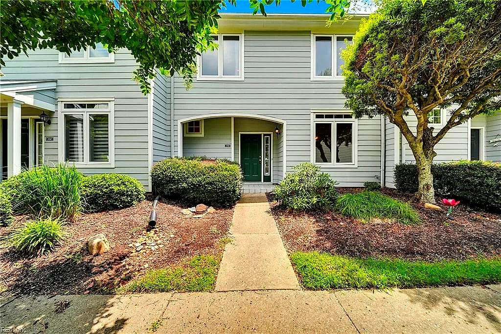 1039 Porte Harbour ARCH, HAMPTON VA 23664