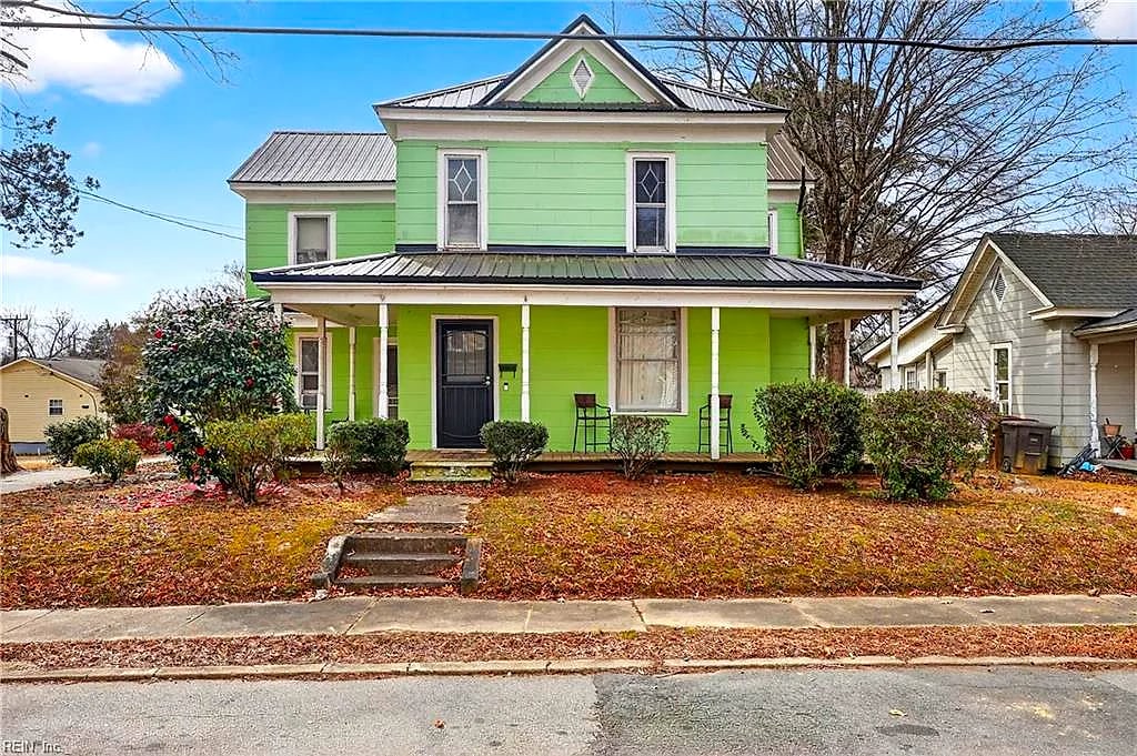 412 Park AVE, Emporia — 5 bed Residential, 2,578 sqft