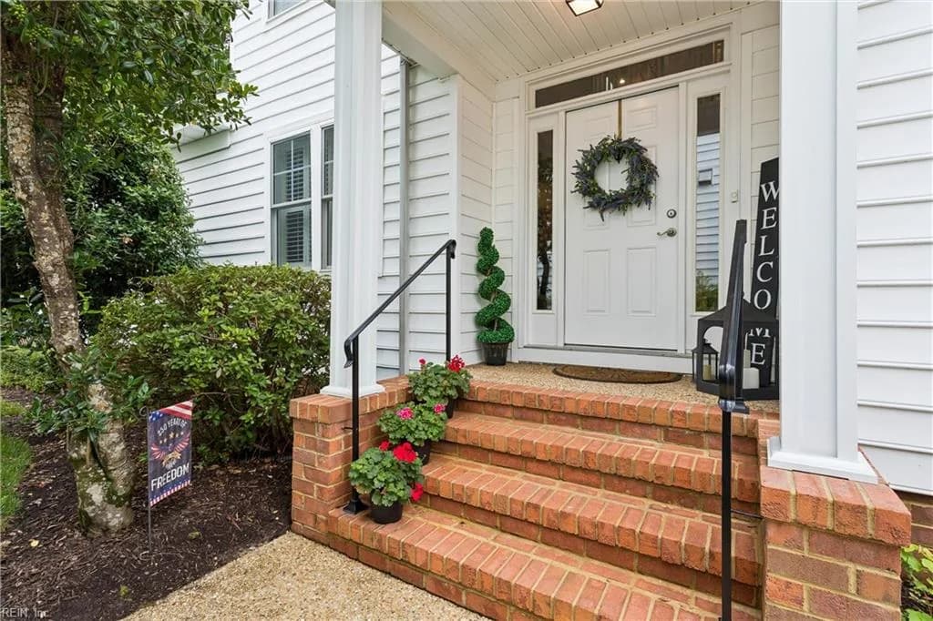 8302 Barons CT, WILLIAMSBURG VA 23188 - Photo 5